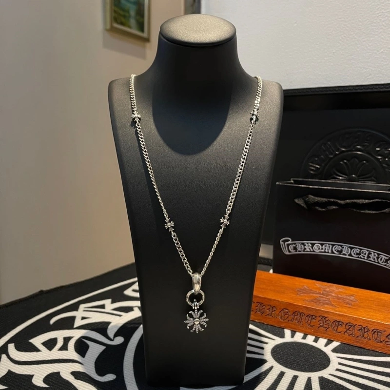 UrbanStyle Chrxmx Hxxrts Necklaces 298367