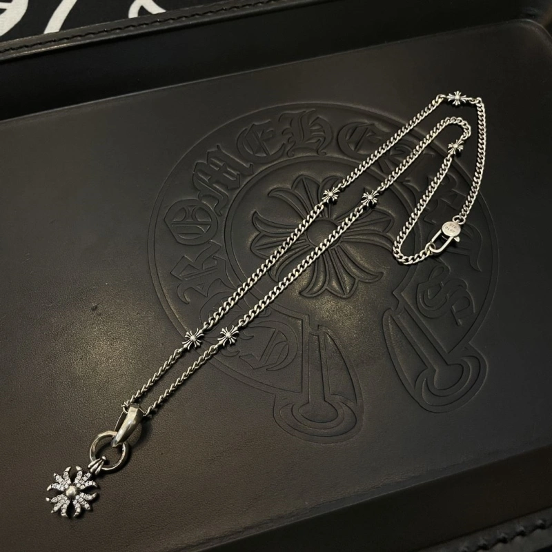 UrbanStyle Chrxmx Hxxrts Necklaces 298367