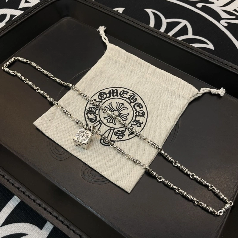 Sophisticated Chrxmx Hxxrts Necklaces 298369
