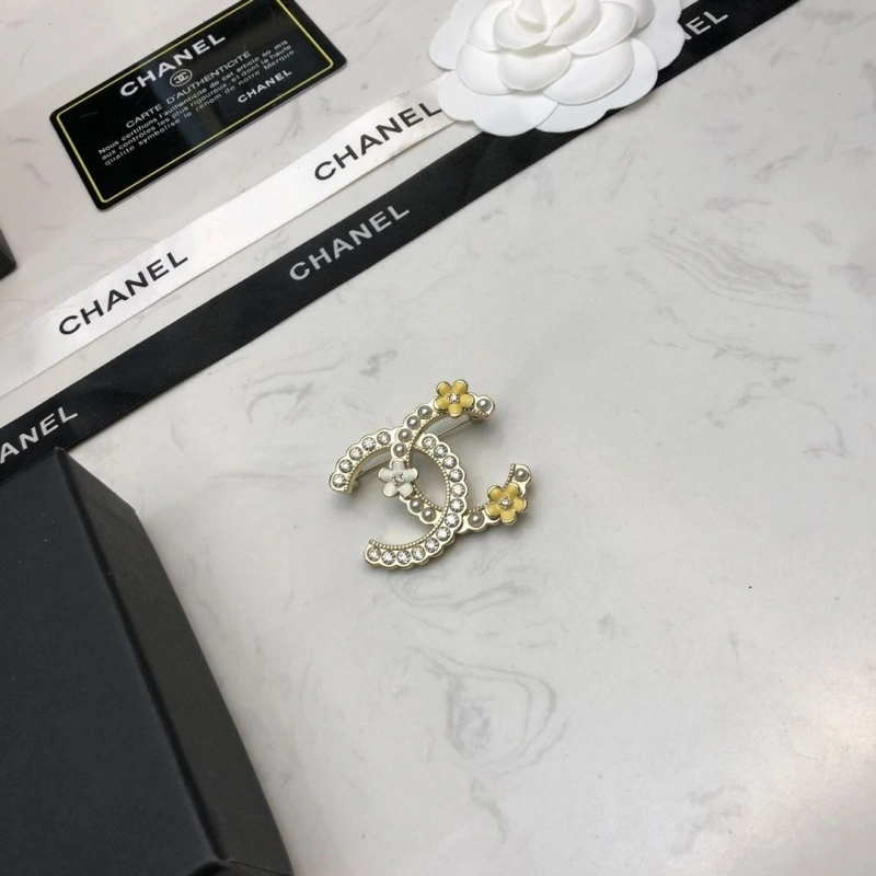 UrbanStyle Chxnxl Brooches 290492