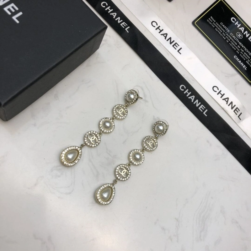 Comfortable Chxnxl Earrings 289825