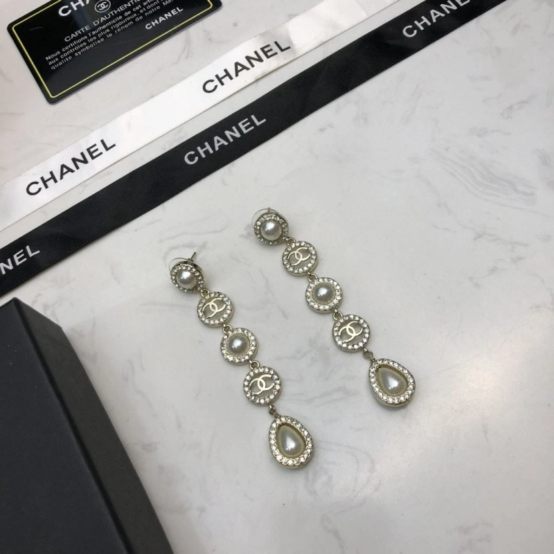 Comfortable Chxnxl Earrings 289825