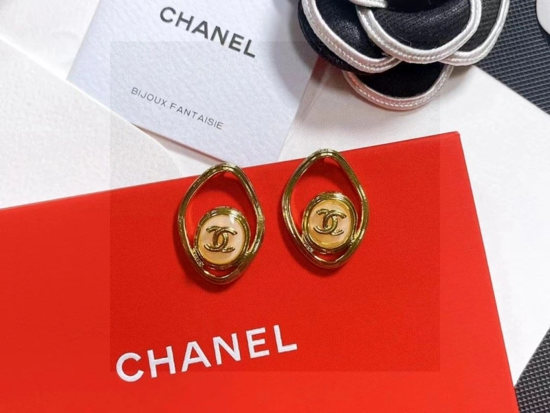 Trendsetting Chxnxl Earrings 289822