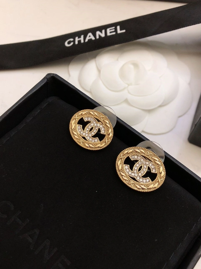 Minimalist Chxnxl Earrings 289809