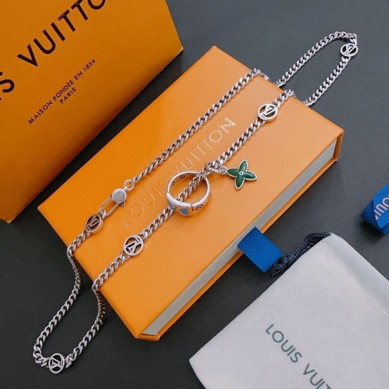 LX Necklaces Versatile 309636