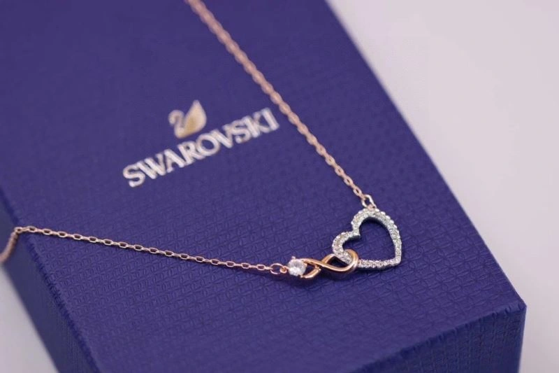 Swxrxvski Necklaces Vibrant 315391