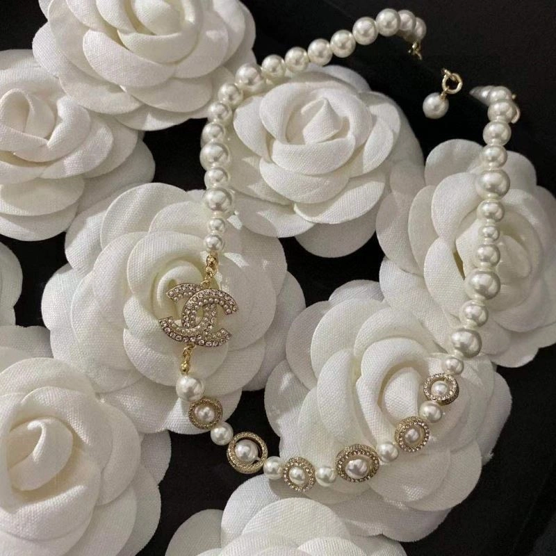 Stylish Chxnxl Necklaces 293403
