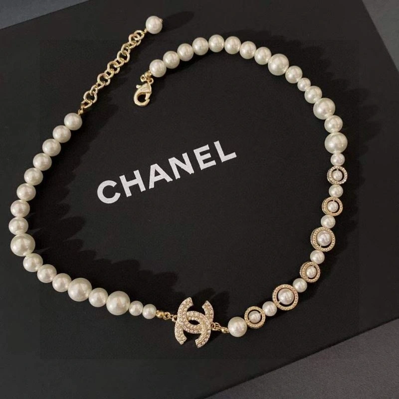 Stylish Chxnxl Necklaces 293403