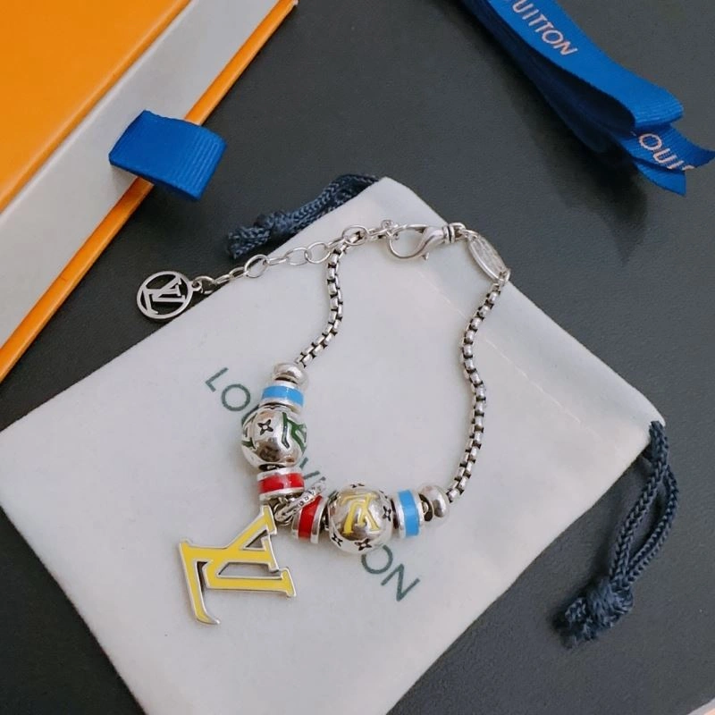 Trendsetting LX Necklaces 312411