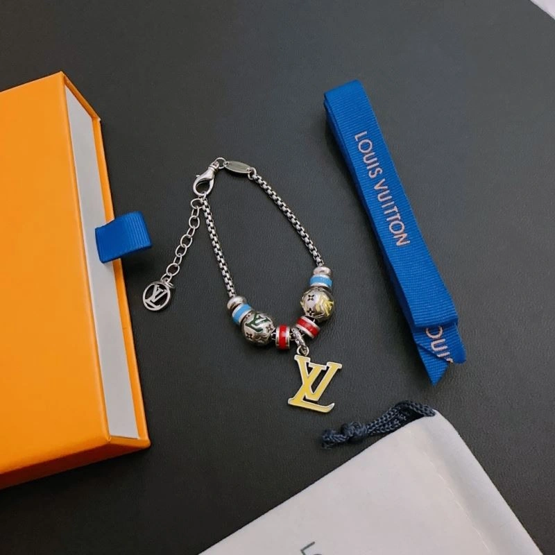 Trendsetting LX Necklaces 312411