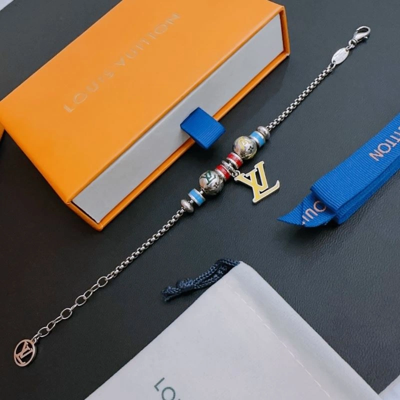 Trendsetting LX Necklaces 312411