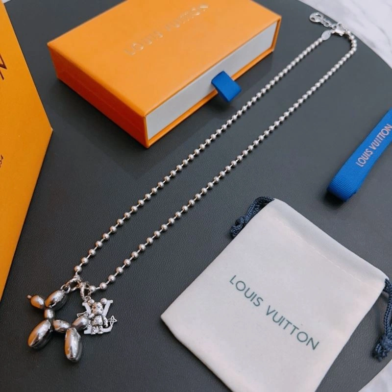 Sleek LX Necklaces 312381