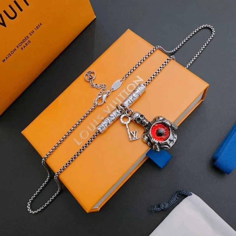 Classic LX Necklaces 312400