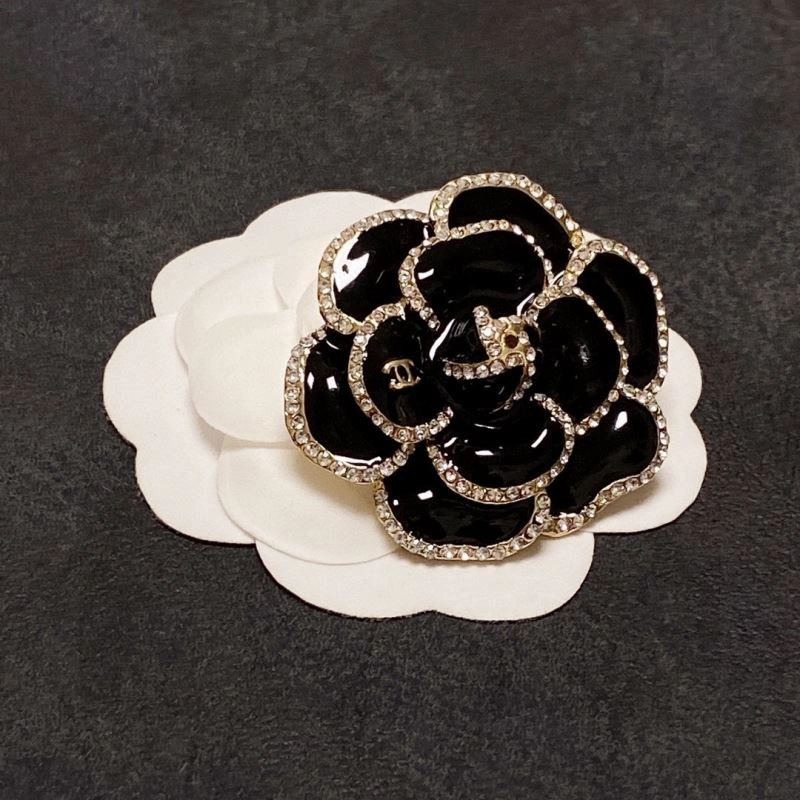 StreetReady Chxnxl Brooches 293609