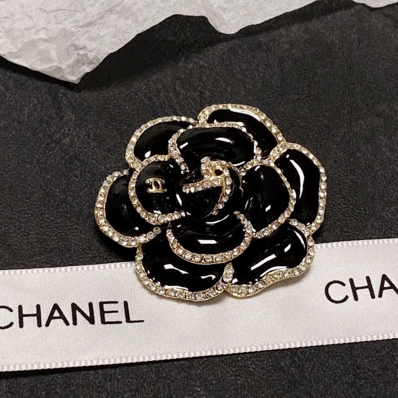 StreetReady Chxnxl Brooches 293609