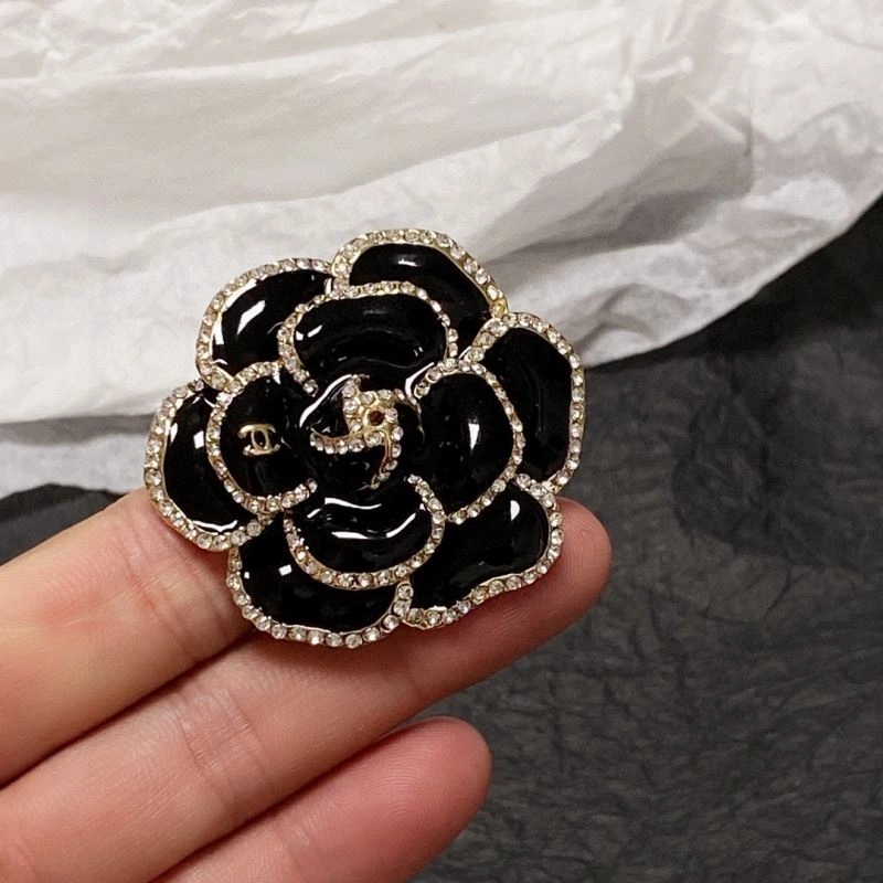 StreetReady Chxnxl Brooches 293609