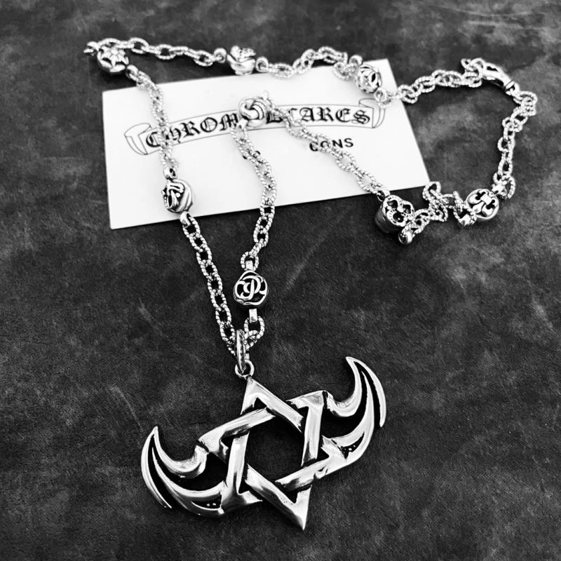 Versatile Chrxmx Hxxrts Necklaces 301807