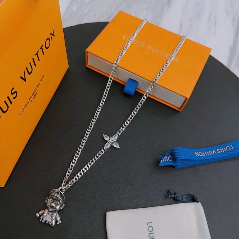 Fashionable LX Necklaces 312371