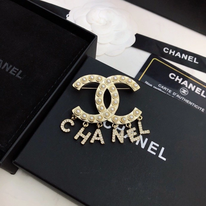 StreetReady Chxnxl Brooches 293602