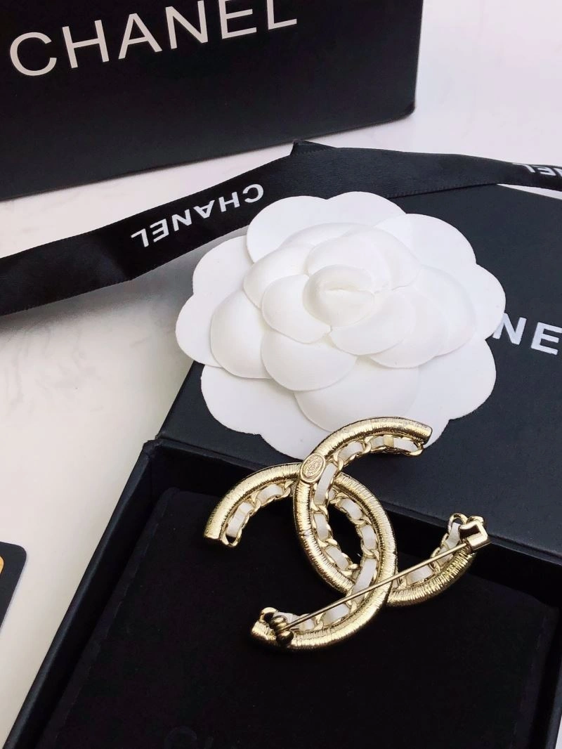 Stylish Chxnxl Brooches 293601