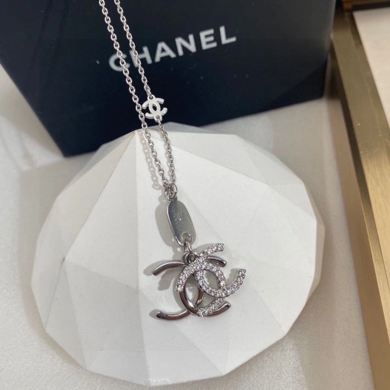 HighQuality Chxnxl Necklaces 293383