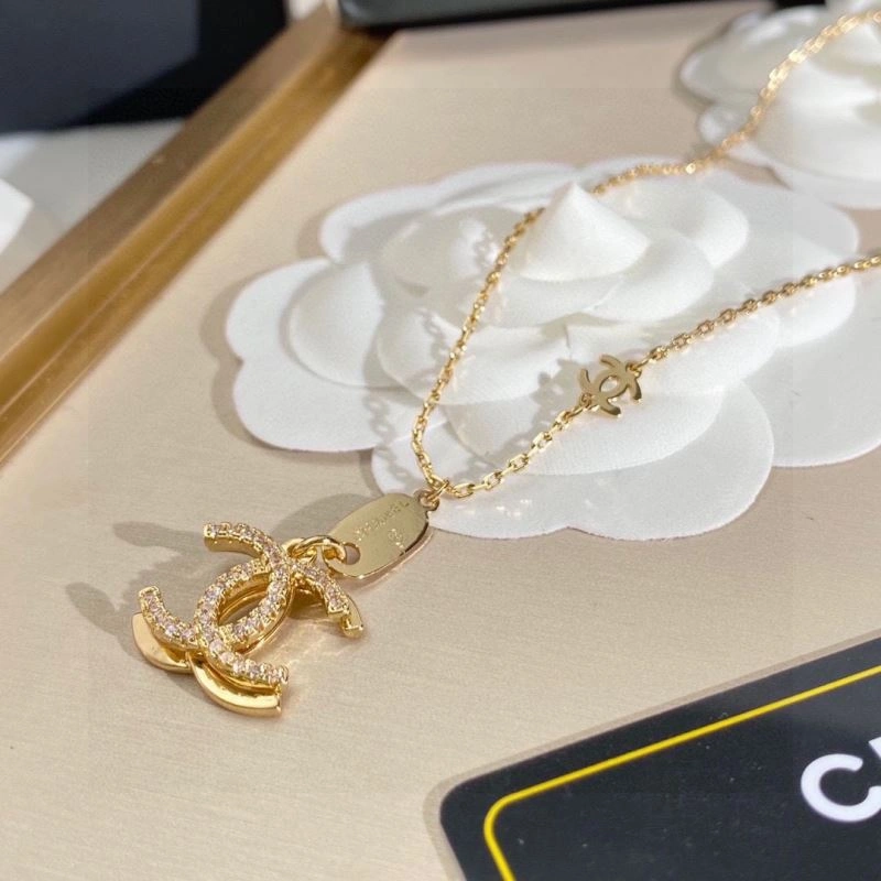 HighQuality Chxnxl Necklaces 293383