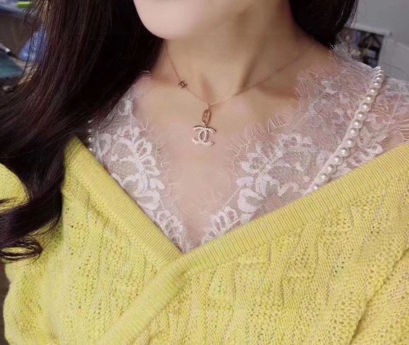 HighQuality Chxnxl Necklaces 293383