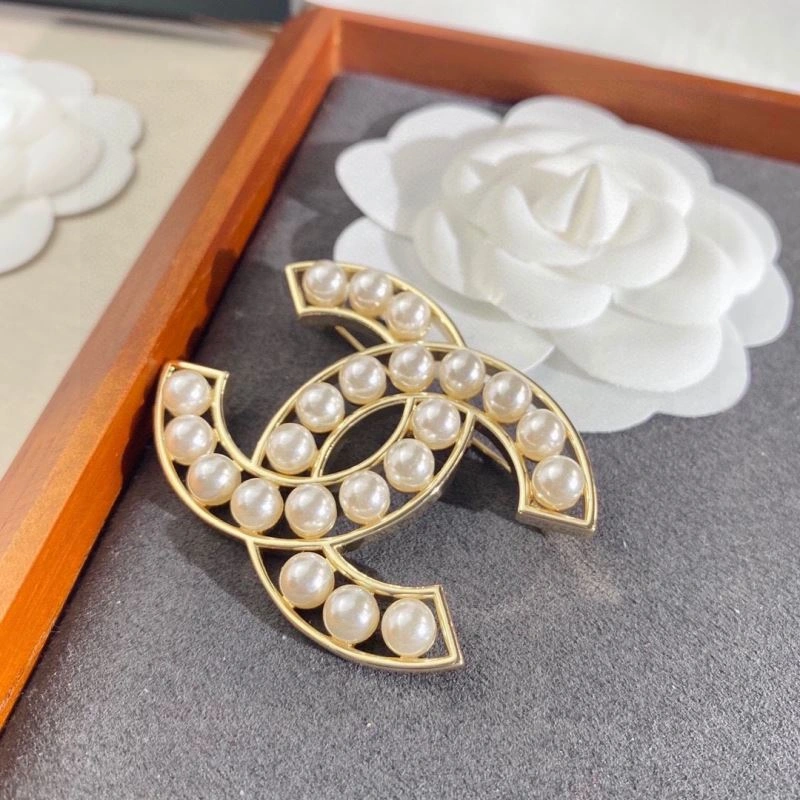 Reliable Chxnxl Brooches 293600