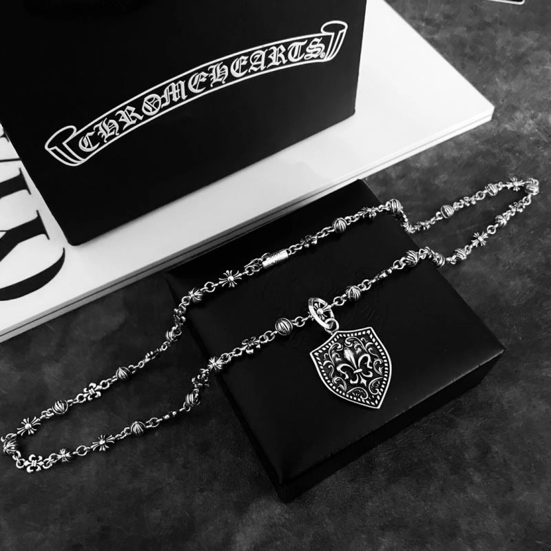 Lightweight Chrxmx Hxxrts Necklaces 301792