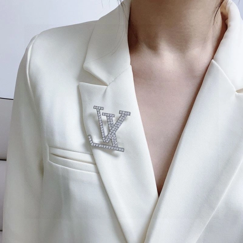 LX Brooches Refined 312423