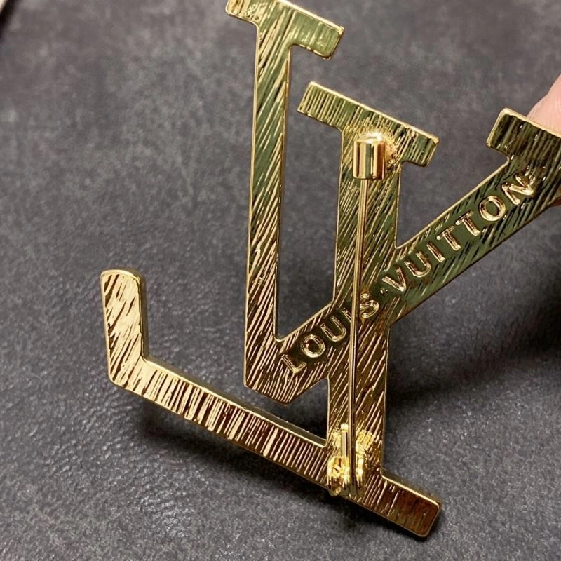 LX Brooches Refined 312423
