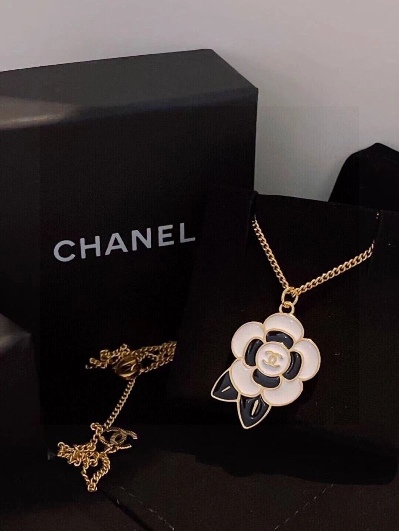 Affordable Chxnxl Necklaces 293358