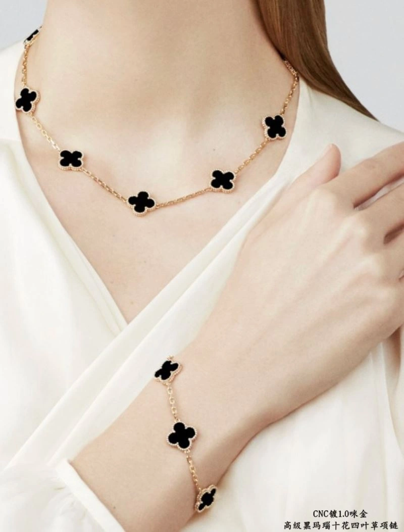 Chxnxl Necklaces Compact 293352