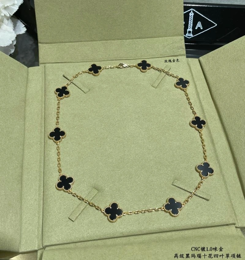 Chxnxl Necklaces Compact 293352