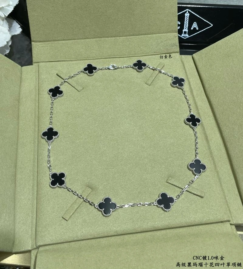 Chxnxl Necklaces Compact 293352