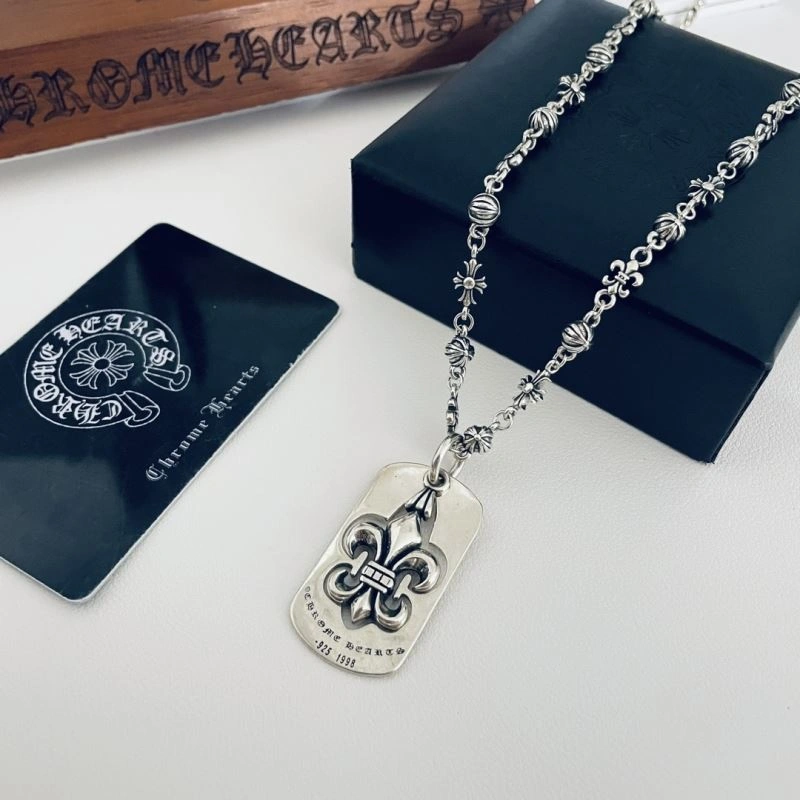 Stylish Chrxmx Hxxrts Necklaces 301773