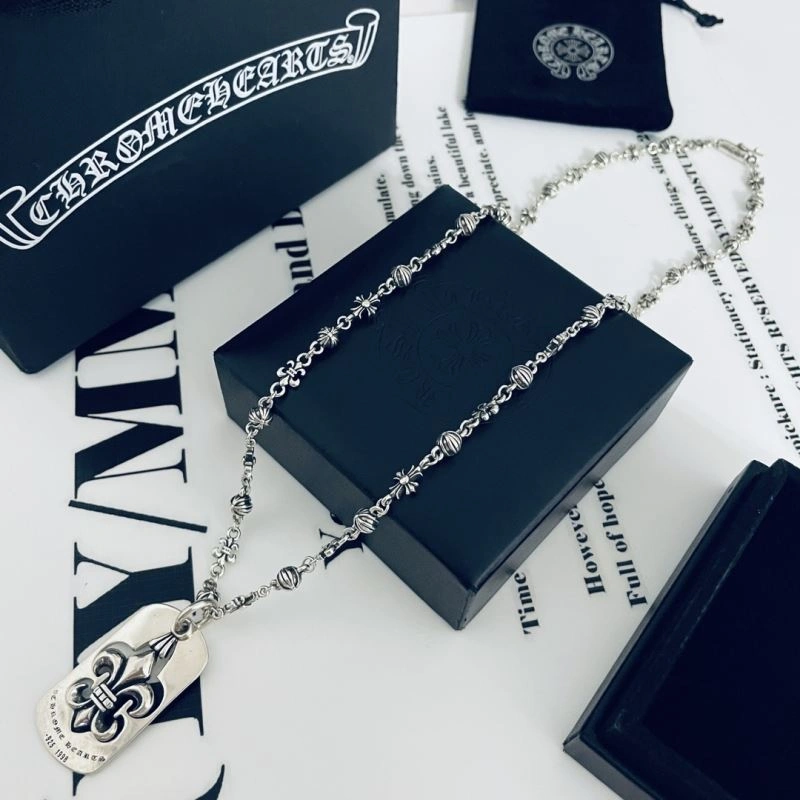 Stylish Chrxmx Hxxrts Necklaces 301773