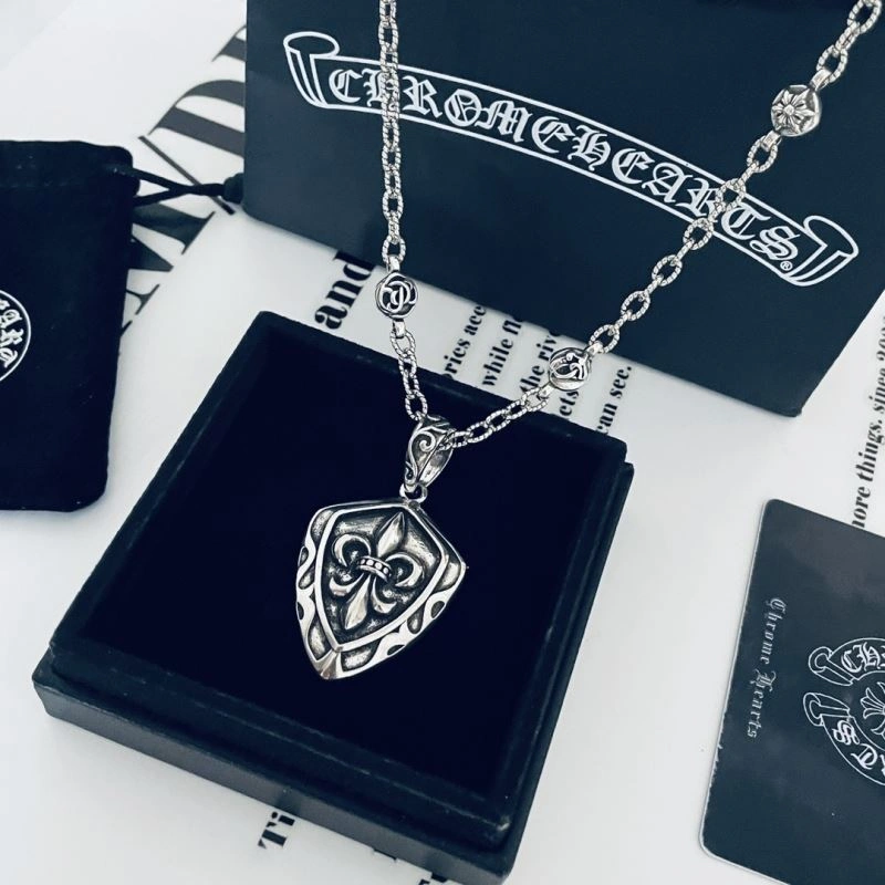 Chrxmx Hxxrts Necklaces EyeCatching 301780