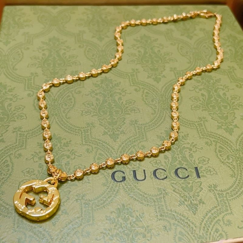 Versatile Gxccx Necklaces 307637
