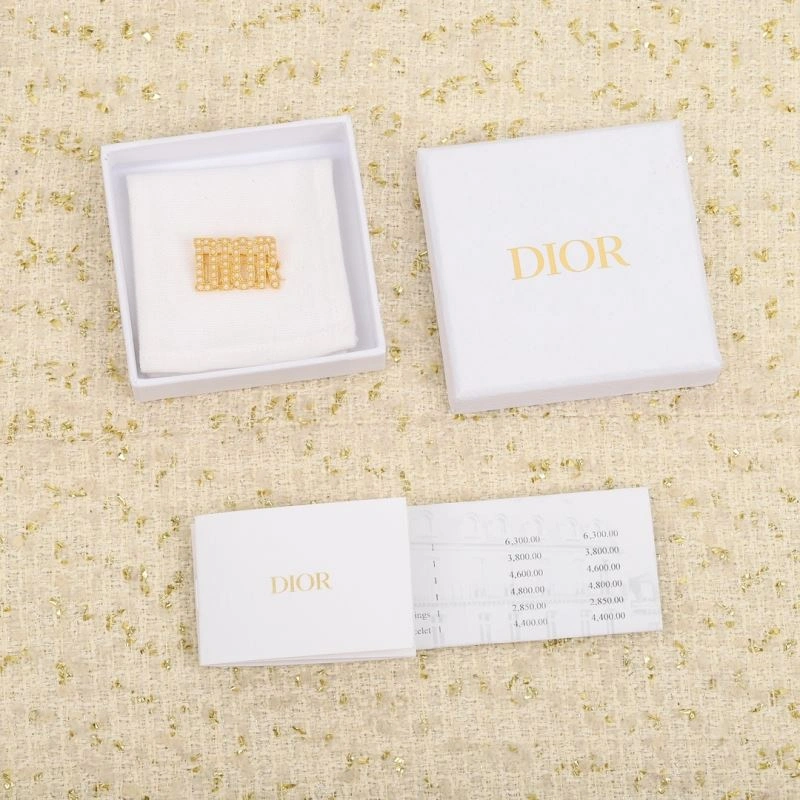 Cozy Christian Dxxr Brooches 295645