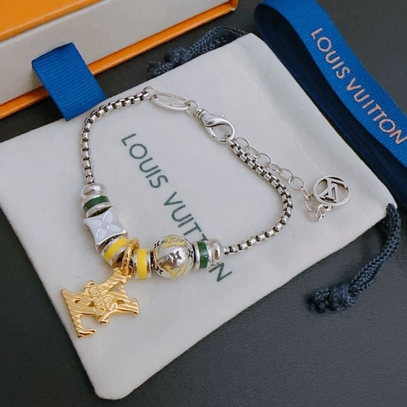 Fashionable LX Necklaces 312352