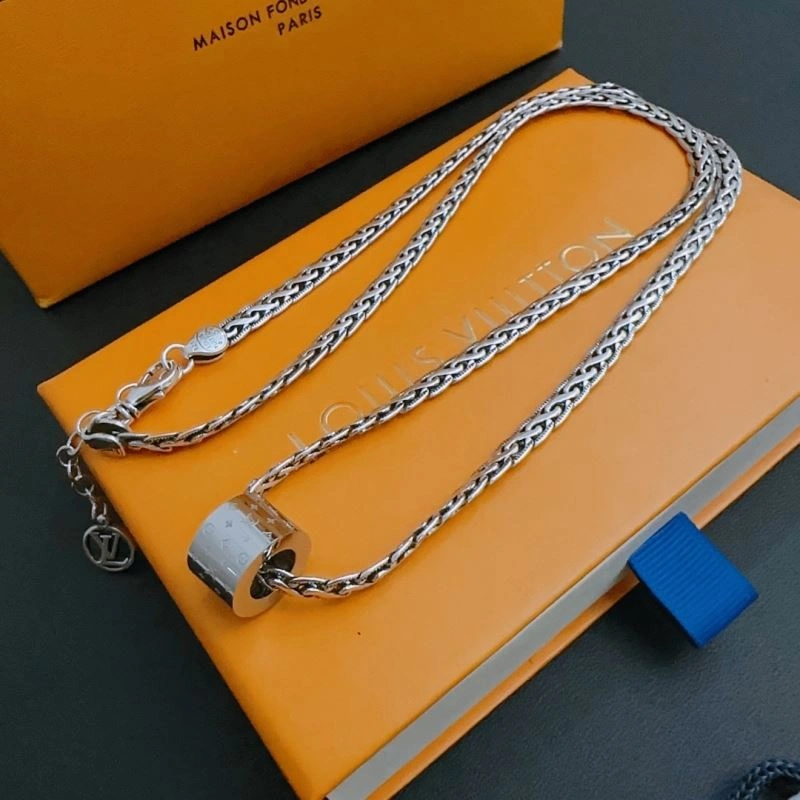 Durable LX Necklaces 312340