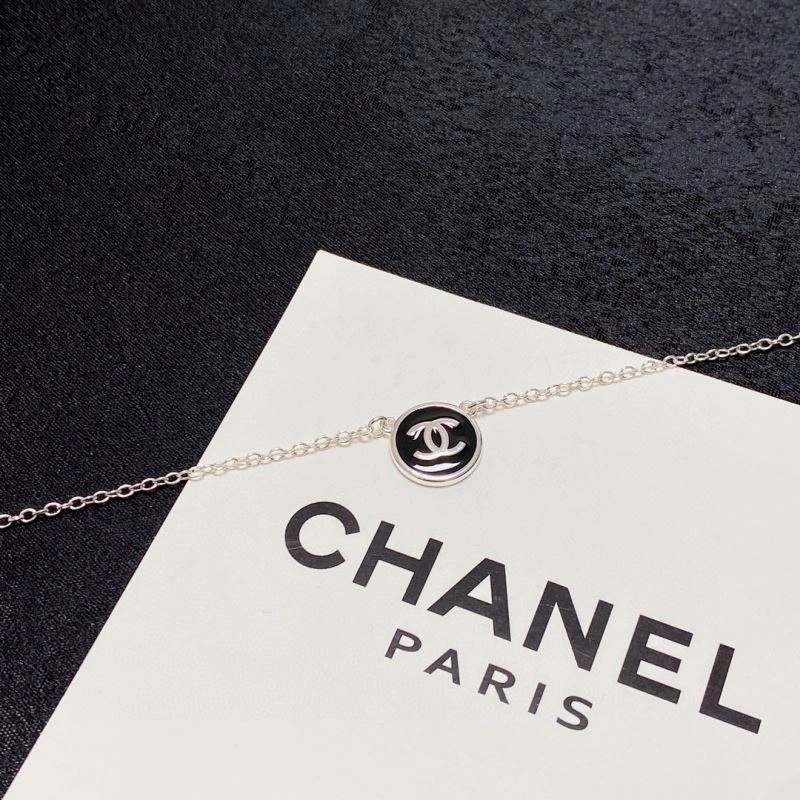 Sophisticated Chxnxl Necklaces 293344