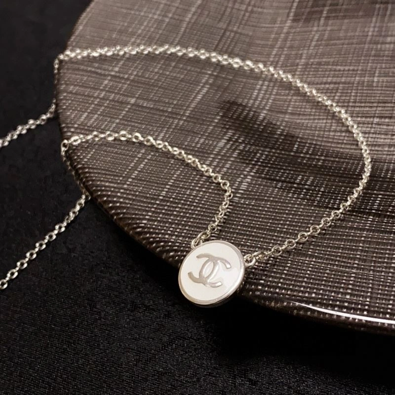 Affordable Chxnxl Necklaces 293337