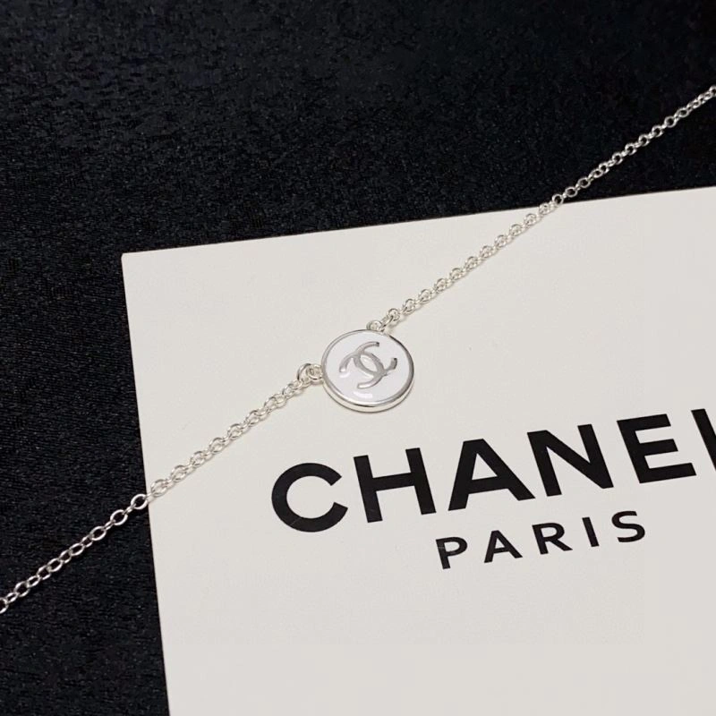 Affordable Chxnxl Necklaces 293337