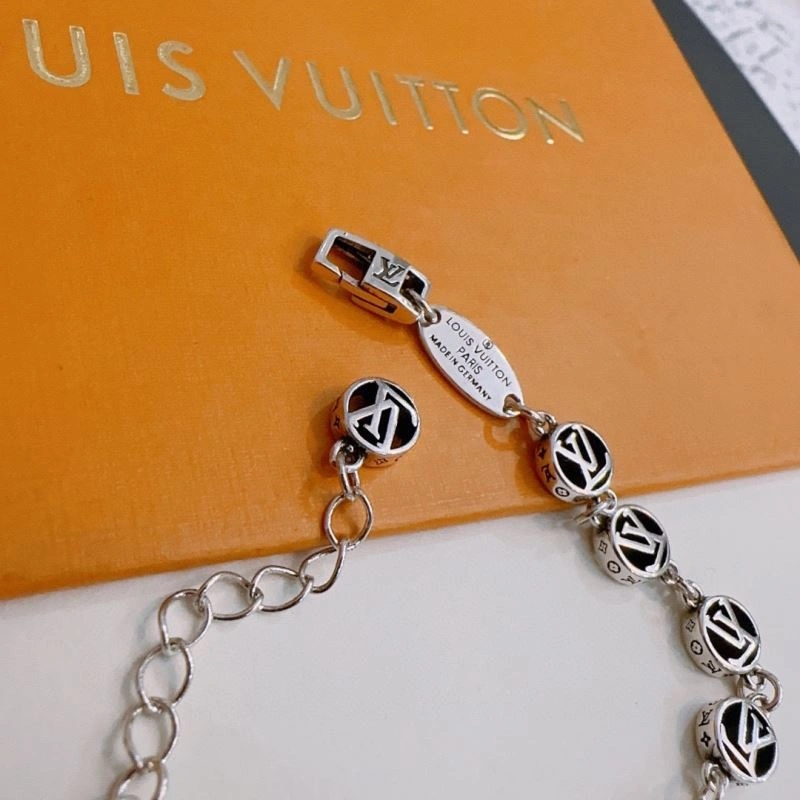 Fashionable LX Necklaces 312330