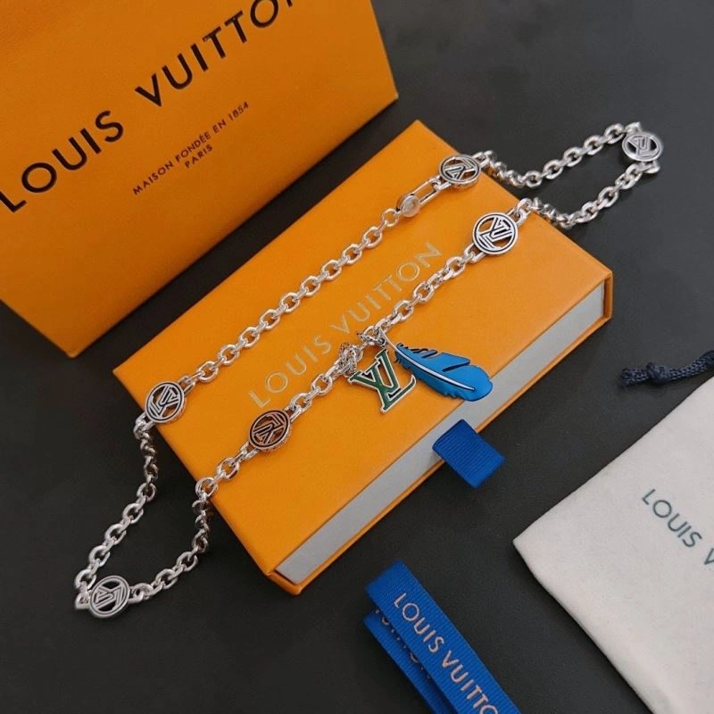 Sleek LX Necklaces 312327
