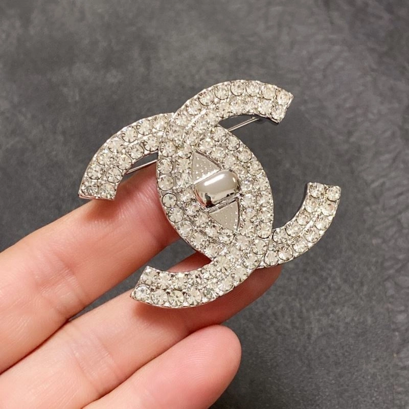Chxnxl Brooches Compact 293575