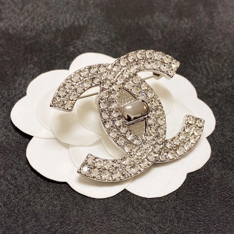 Chxnxl Brooches Compact 293575