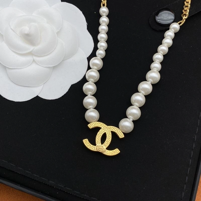 Sophisticated Chxnxl Necklaces 293332